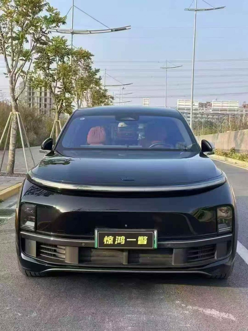 广州23年理想L81