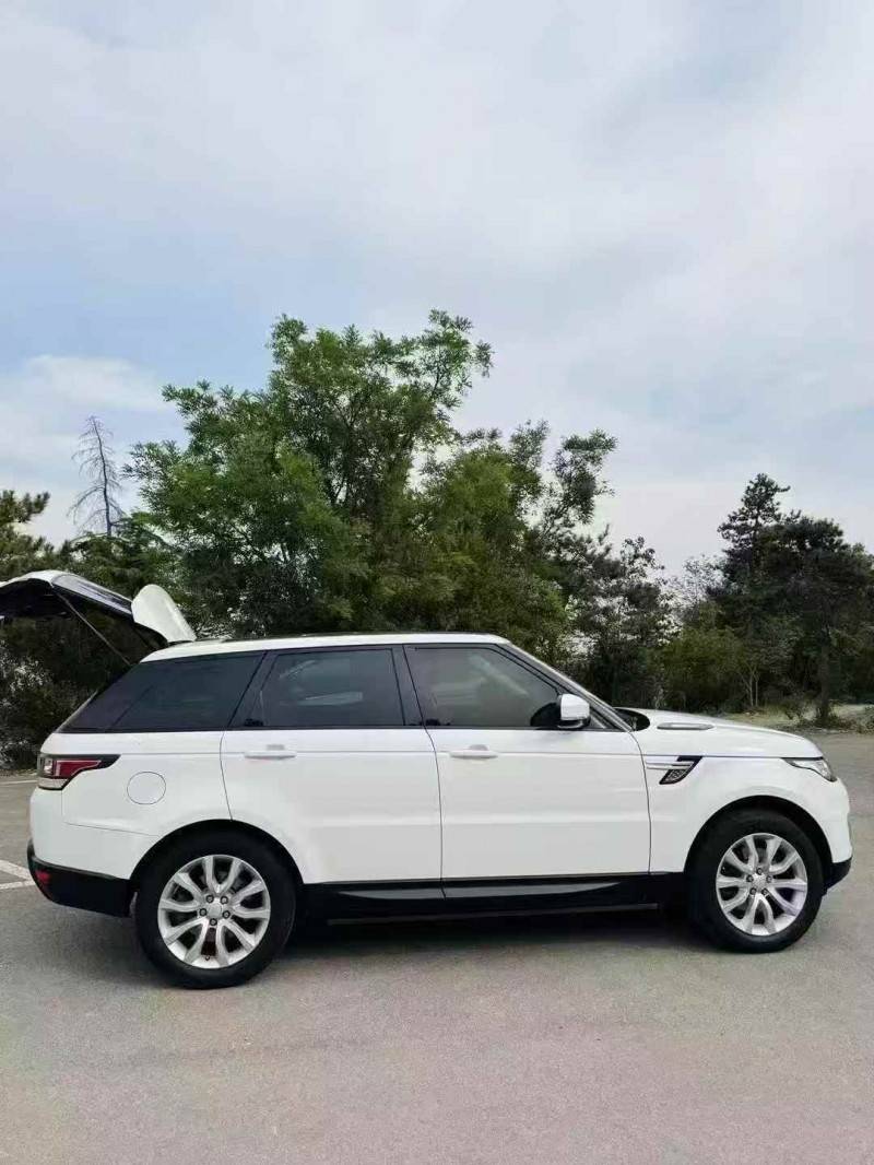 濟寧17年路虎攬勝運動2