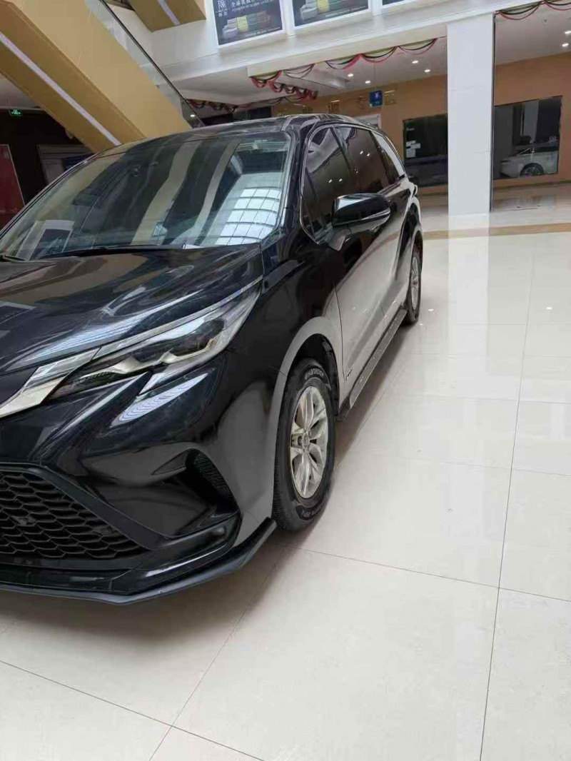 安庆25年丰田格兰维亚3