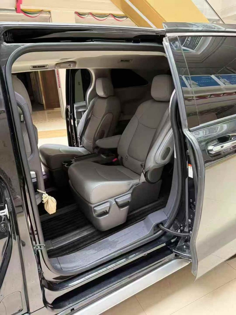 安庆25年丰田格兰维亚5