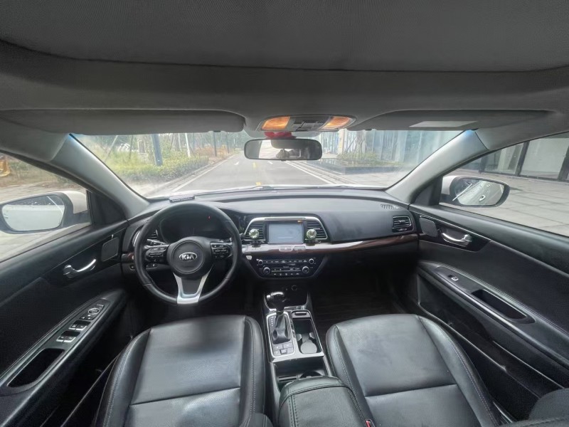 常德17年起亚K44