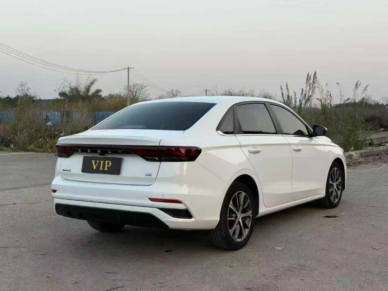 防城港23年吉利帝豪7