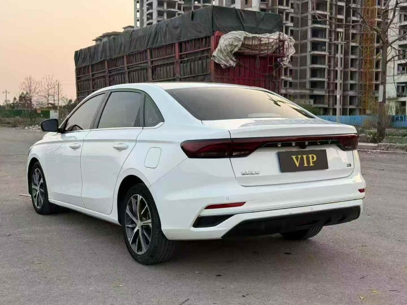 防城港23年吉利帝豪8