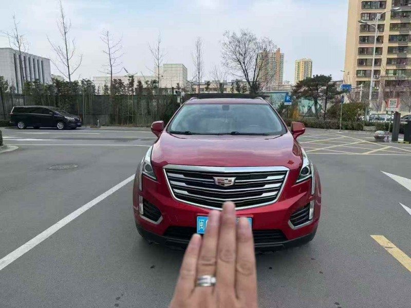 枣庄17年凯迪拉克XT51