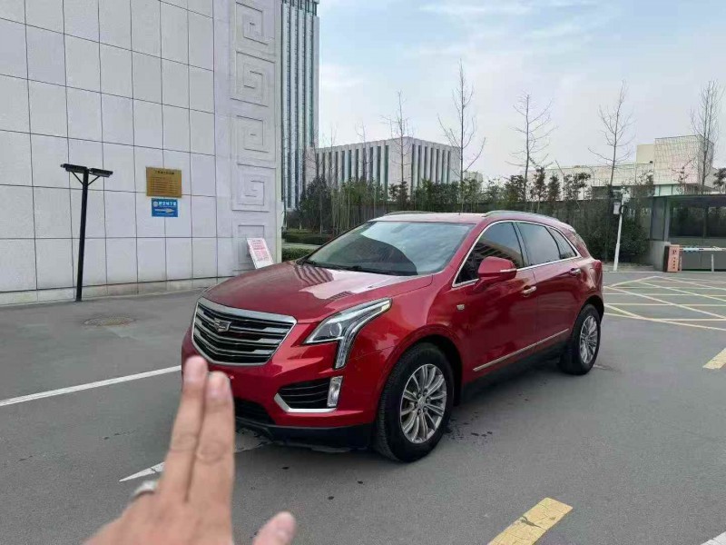枣庄17年凯迪拉克XT52