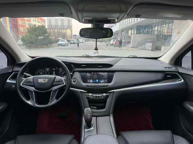 枣庄17年凯迪拉克XT54