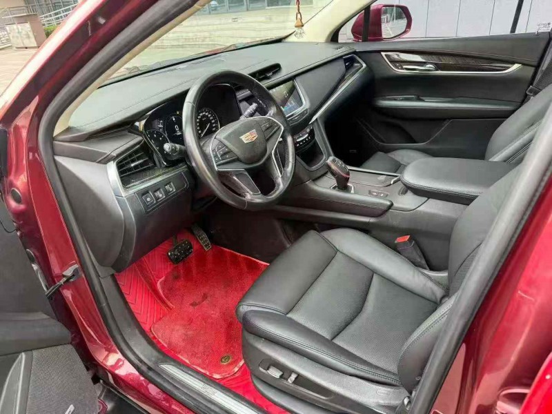 枣庄17年凯迪拉克XT56