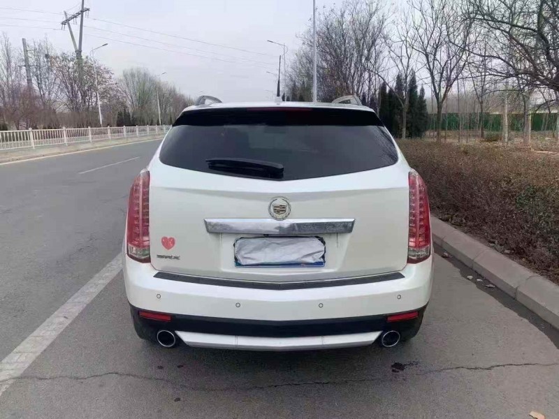 东营12年凯迪拉克SRX6