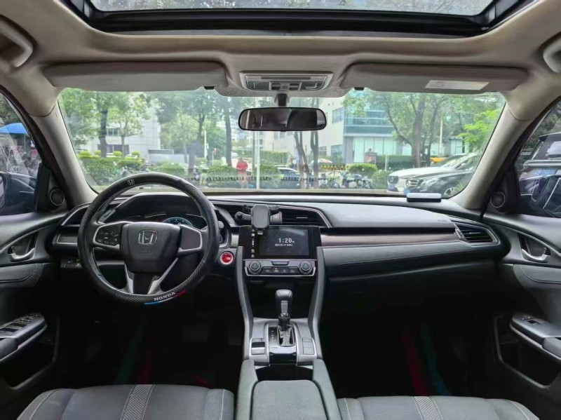 深圳21年本田思域6