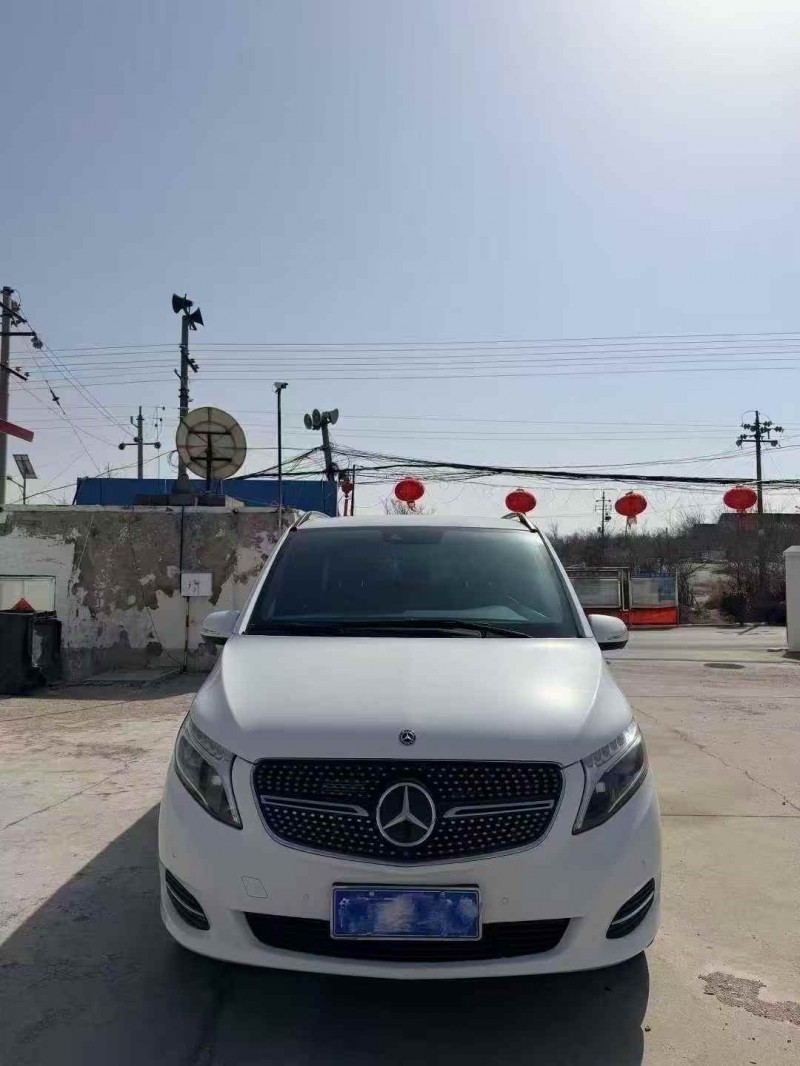 东营18年奔驰V1