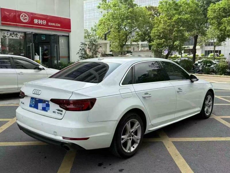 深圳18年奥迪A4L7
