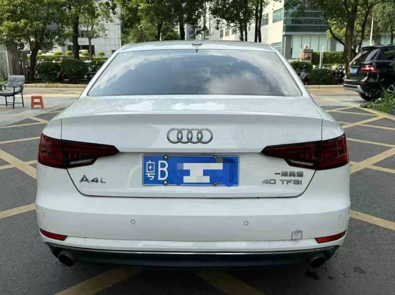 深圳18年奥迪A4L9