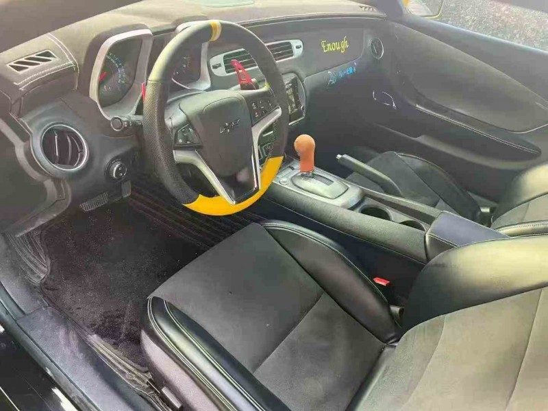 东营16年雪佛兰科迈罗6