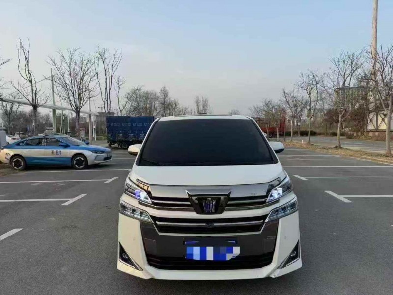 东营19年丰田威尔法1