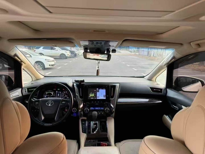 东营19年丰田威尔法4