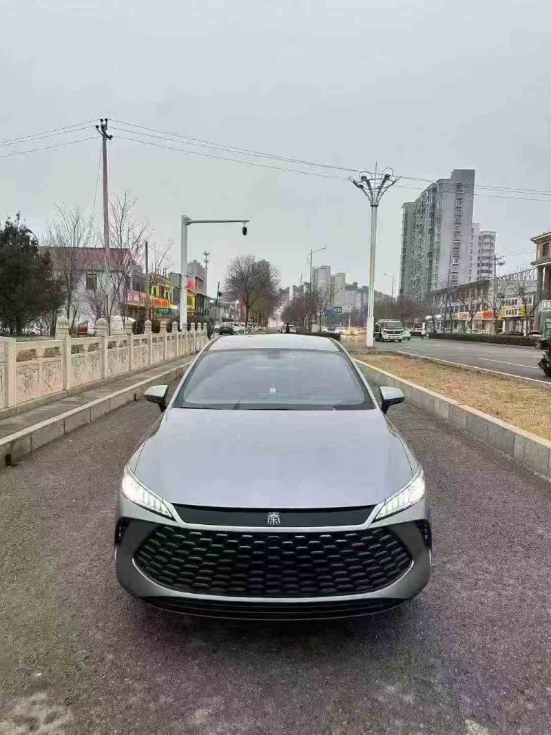 張家口25年比亞迪秦1