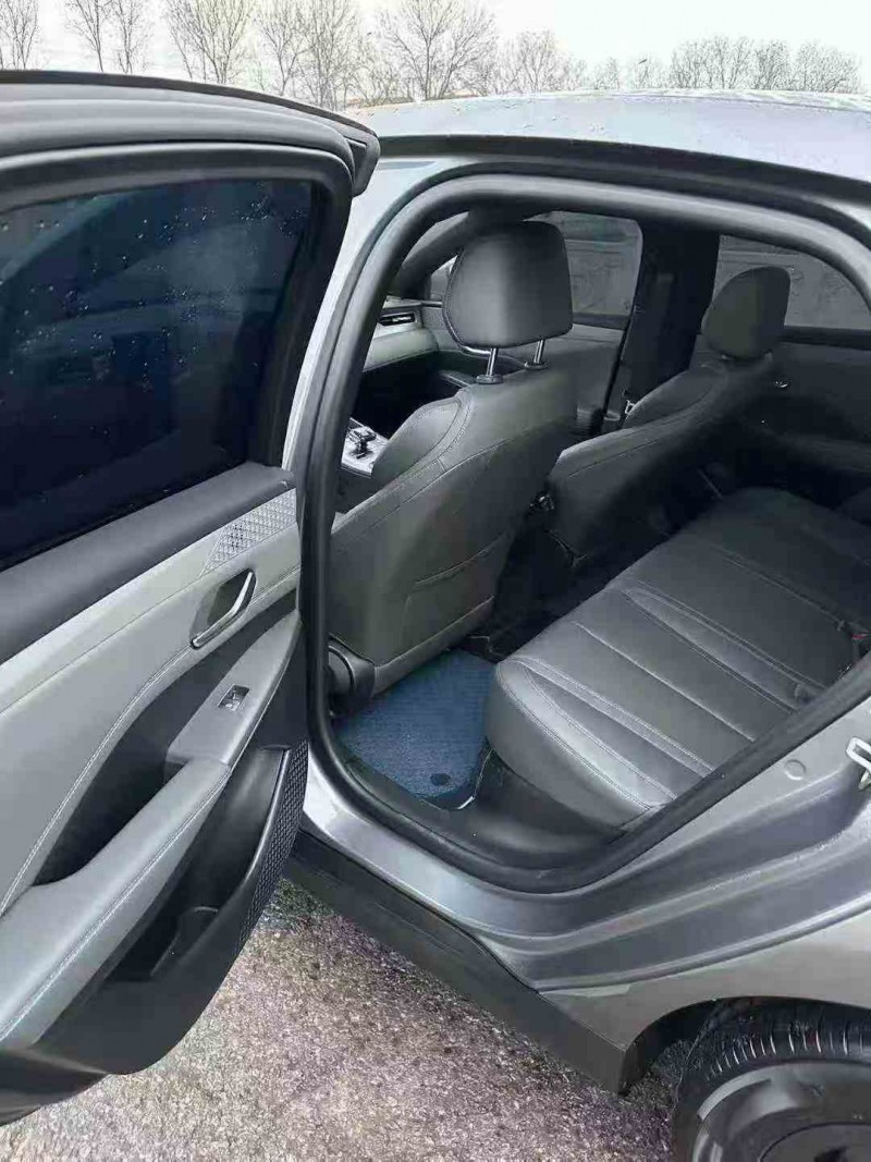 張家口25年比亞迪秦4