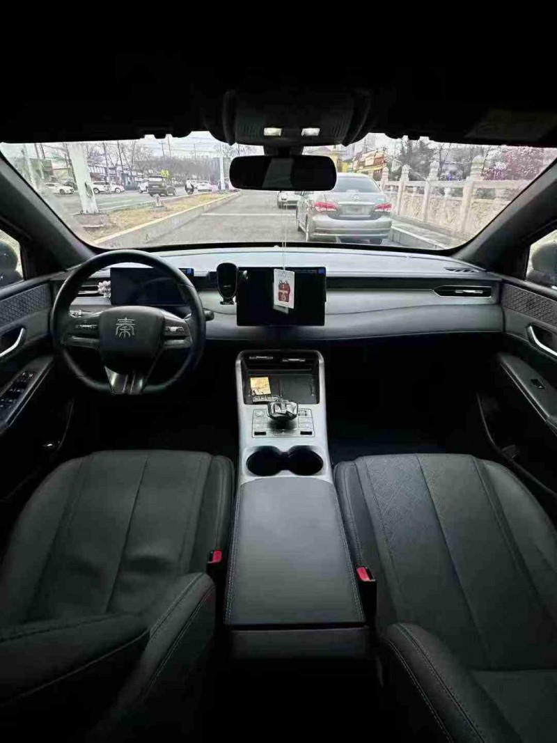 張家口25年比亞迪秦6