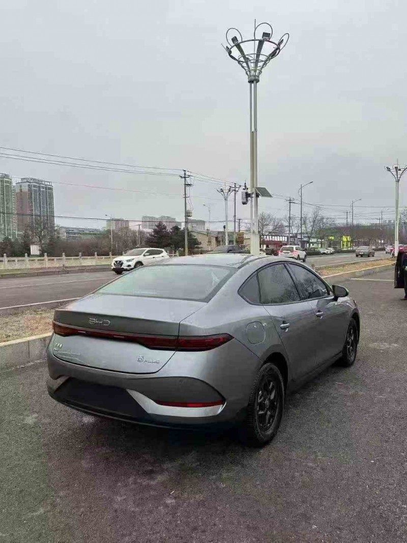 張家口25年比亞迪秦7