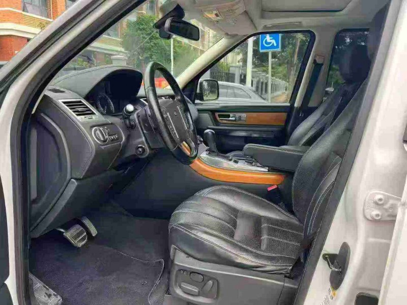 南宁13年路虎揽胜运动4