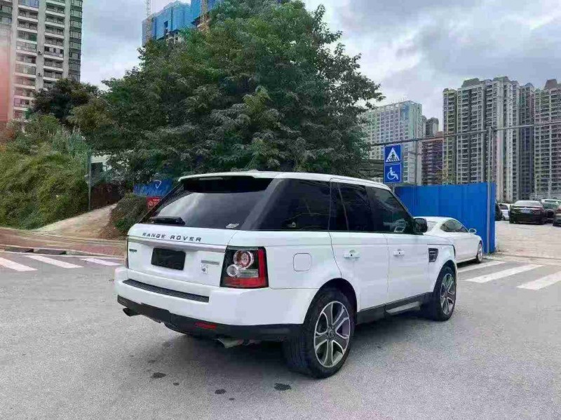 南宁13年路虎揽胜运动7