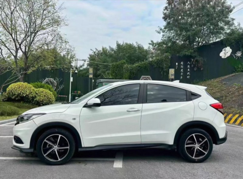 长沙22年本田缤智3