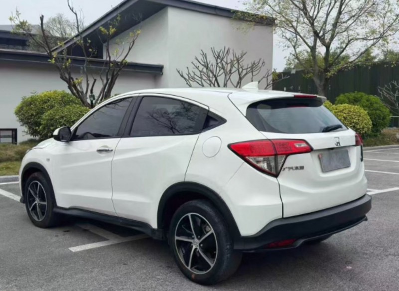 长沙22年本田缤智8