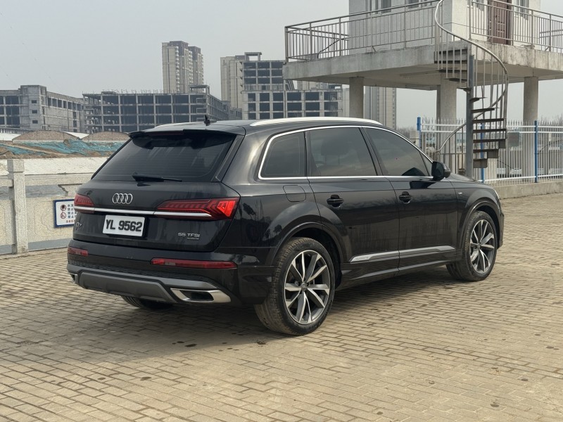 鄭州21年奧迪Q78