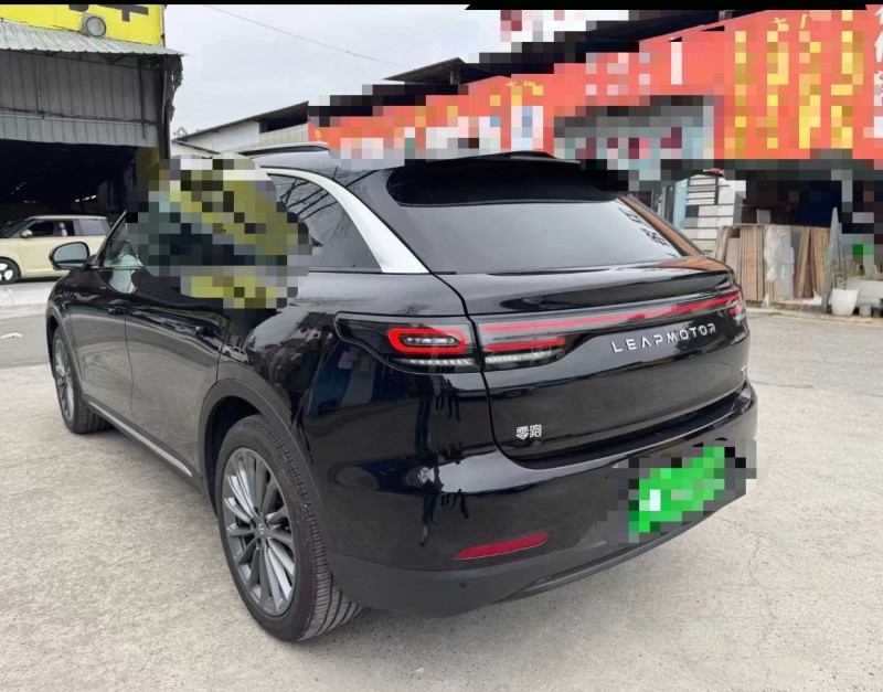 长沙25年零跑汽车C118