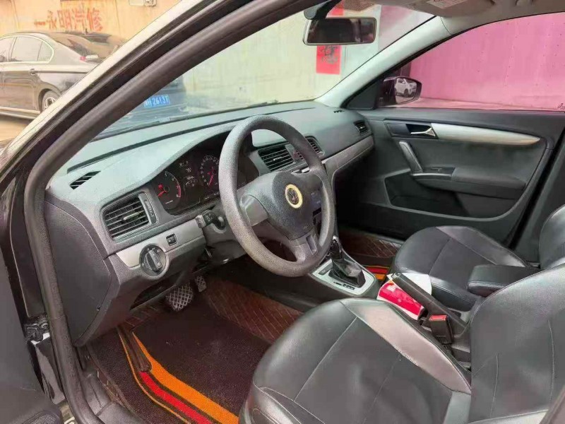 商丘16年大众朗逸6