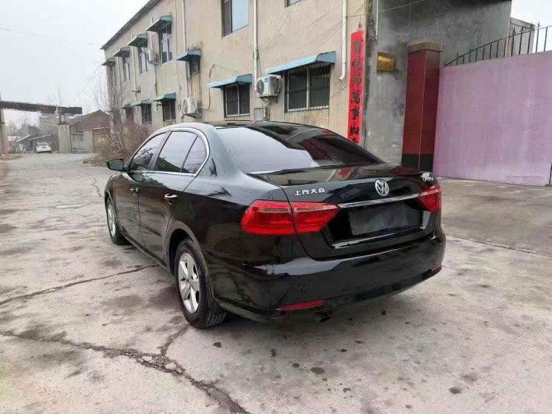 商丘16年大众朗逸8