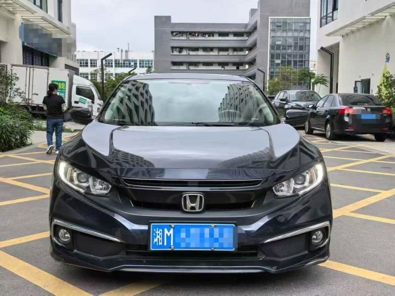 深圳21年本田思域1