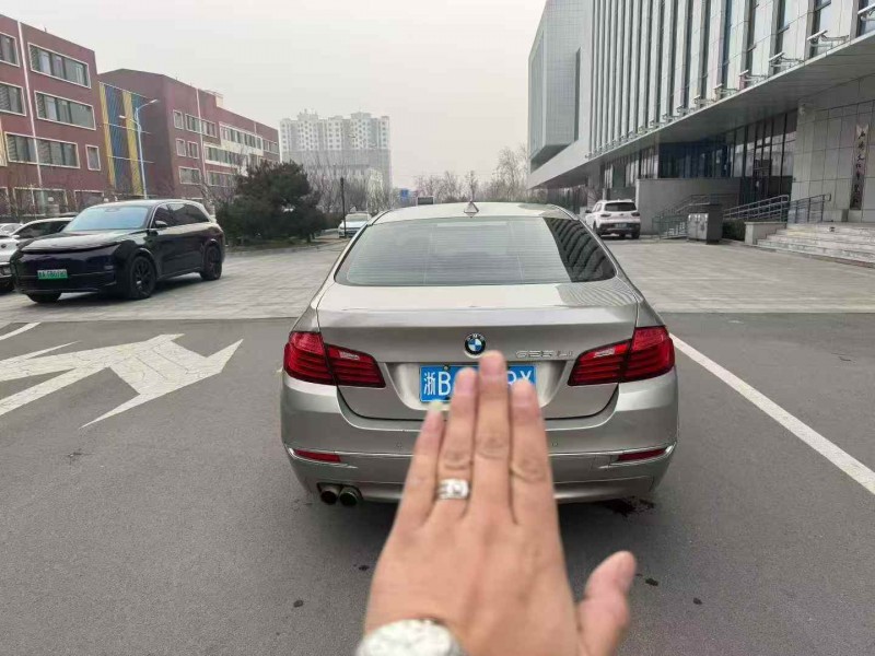 青岛16年宝马5系9