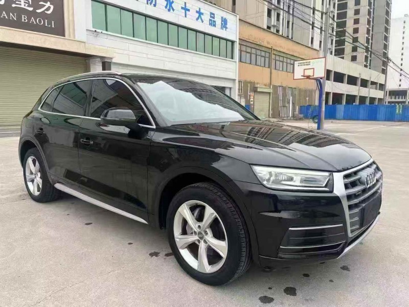 济宁21年奥迪Q53