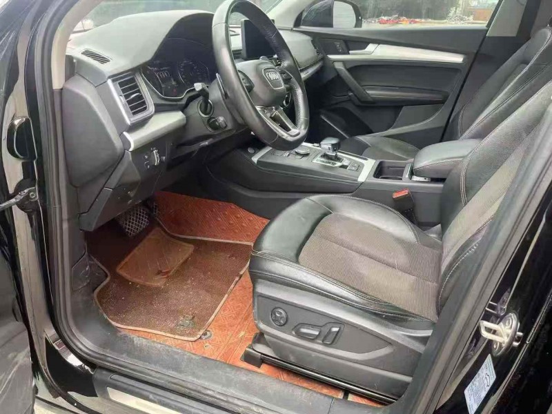 济宁21年奥迪Q54