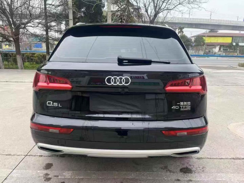 济宁21年奥迪Q59