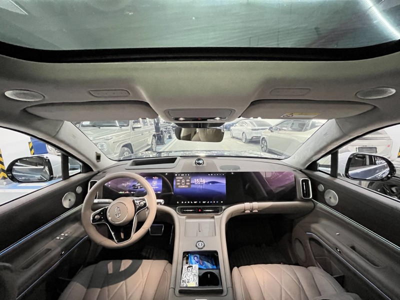 深圳25年华为智选问界5