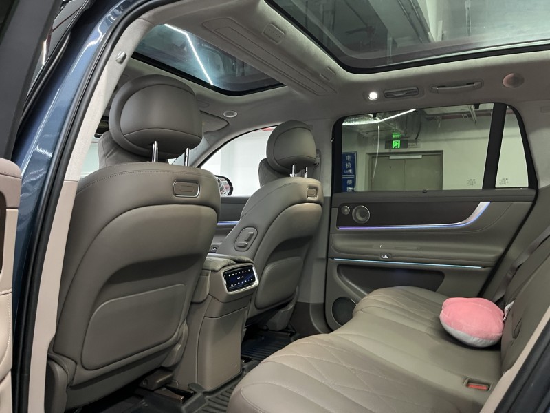 深圳25年华为智选问界6