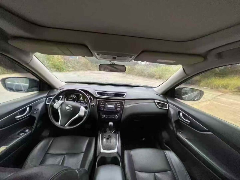 常德16年日产奇骏5