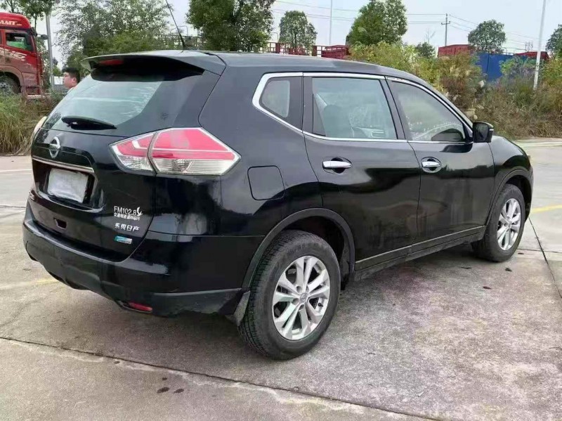 常德16年日产奇骏8