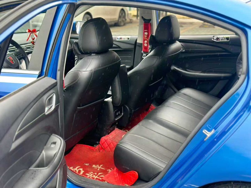 金华19年荣威i56