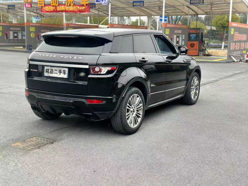 金华12年路虎极光3