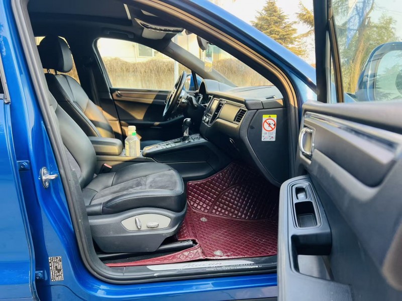 枣庄15年保时捷Macan2