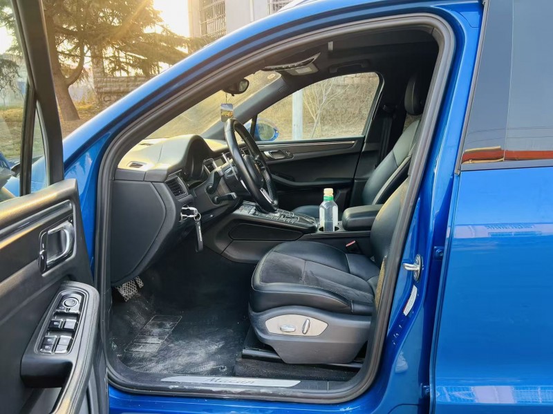 枣庄15年保时捷Macan3