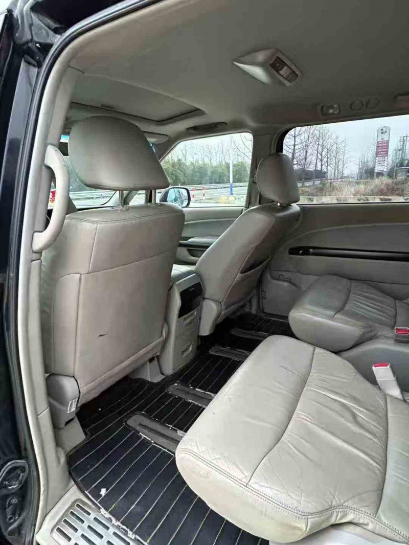 徐州15年本田艾力紳8