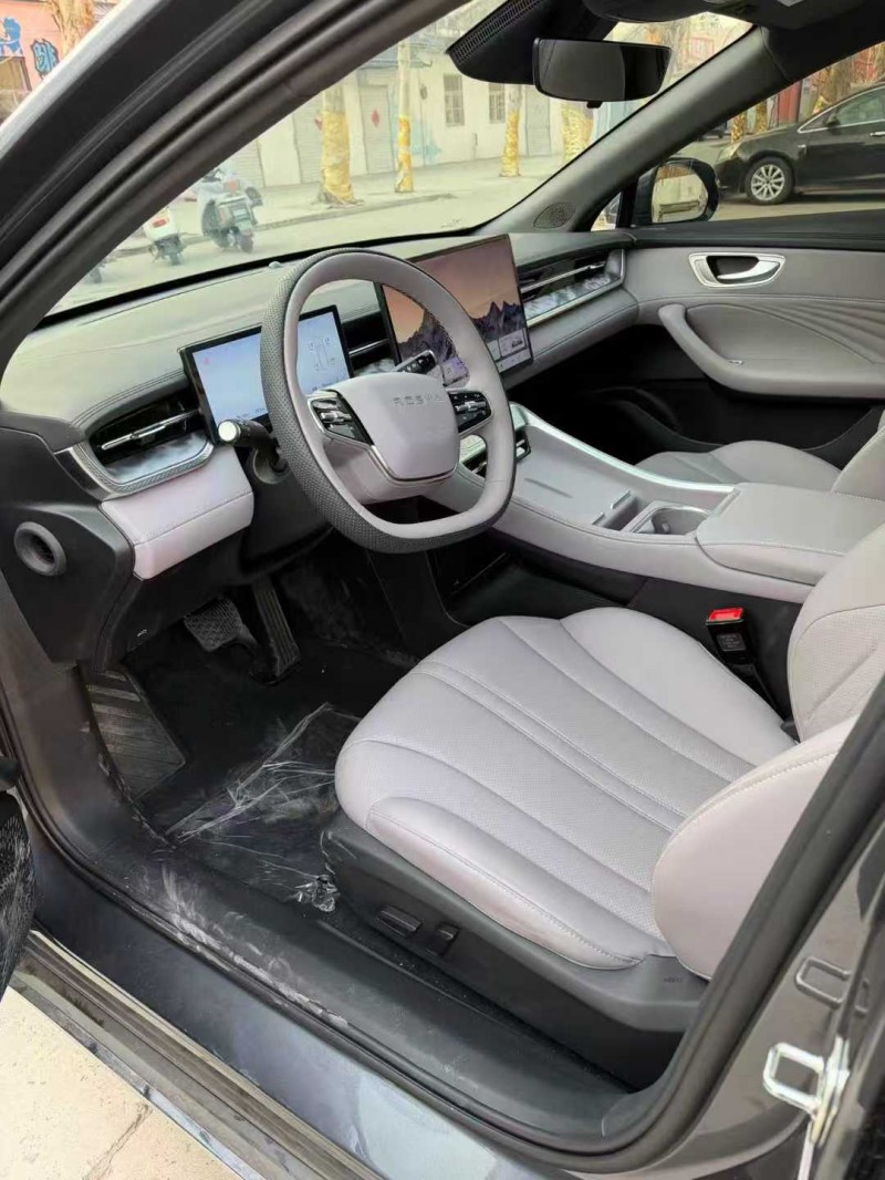 邢台26年荣威M72