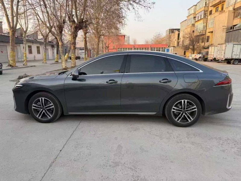 邢台26年荣威M73