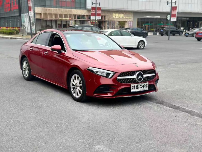 金華22年奔馳A2