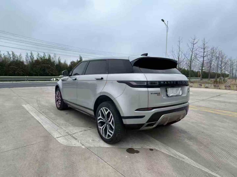 徐州23年路虎极光5