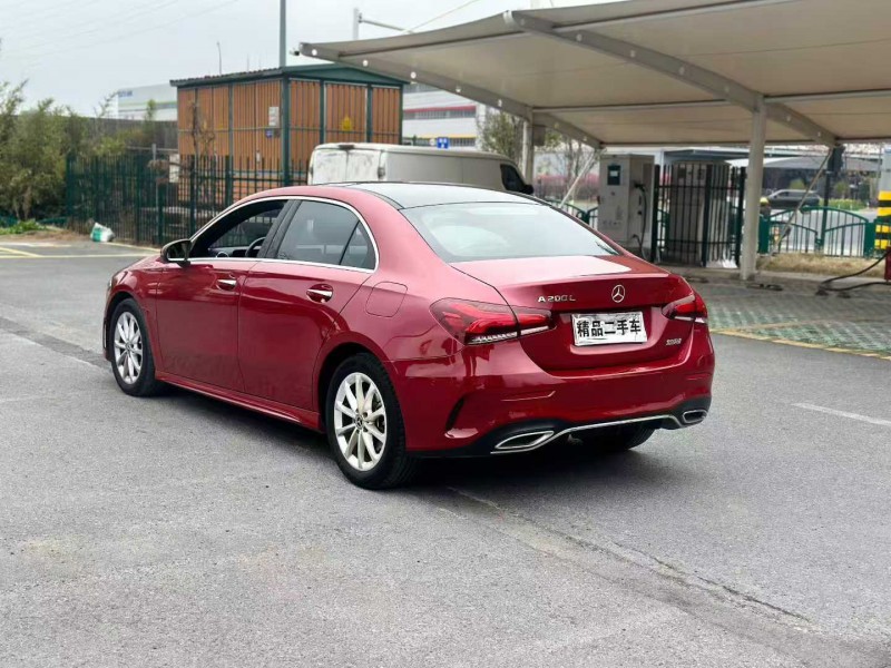 金華22年奔馳A9